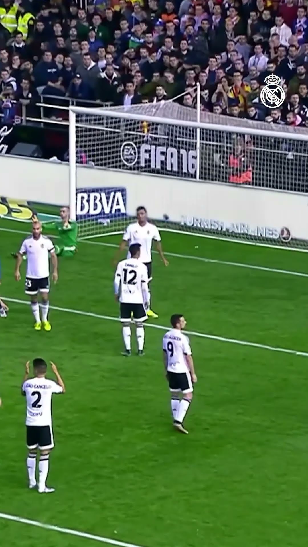 ⚽ Our best goals against Valencia away from home! #ValenciaRealMadrid #RealMadrid #Goals
